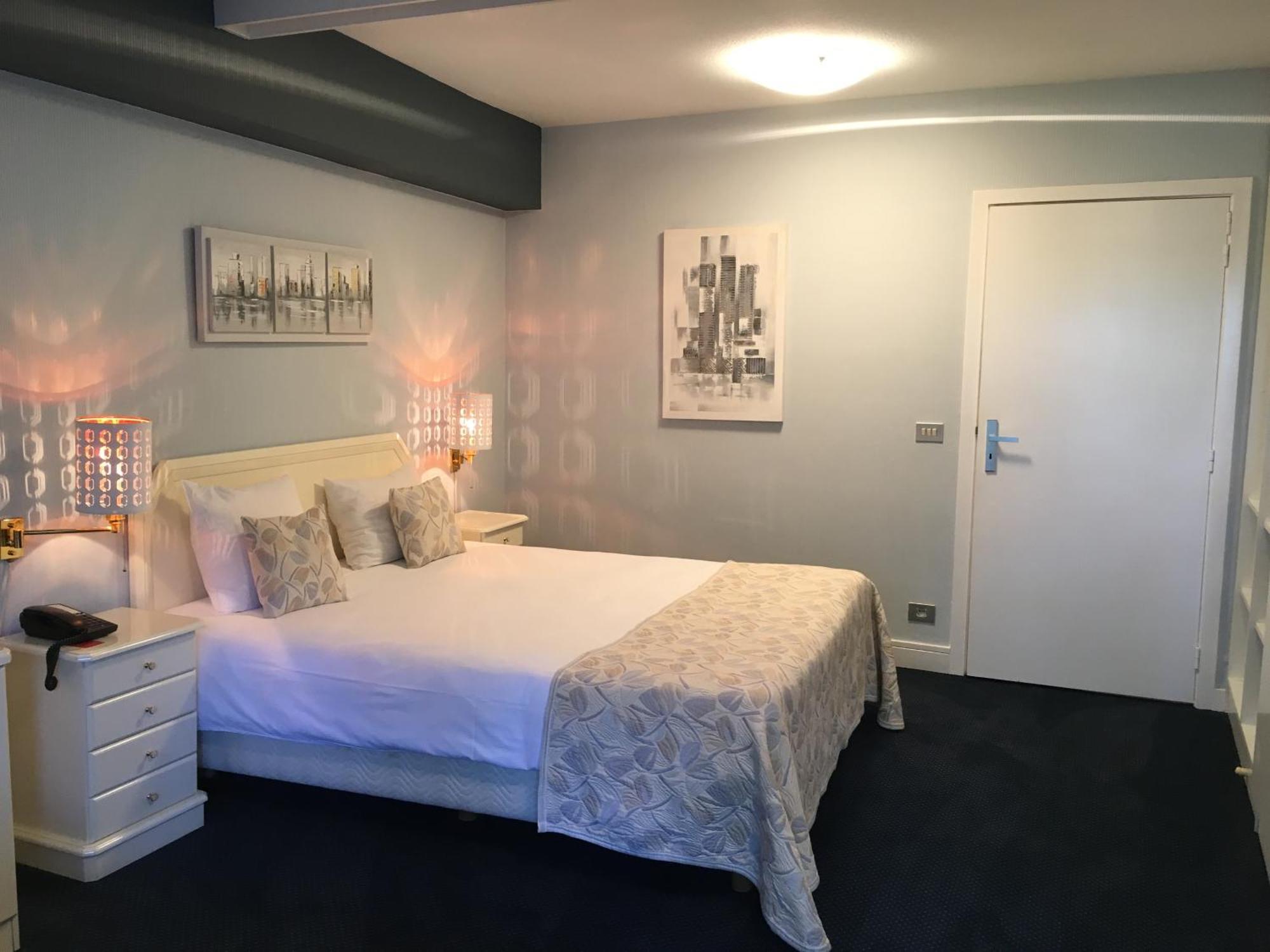 First Euroflat Hotel Brussels Restoran gambar
